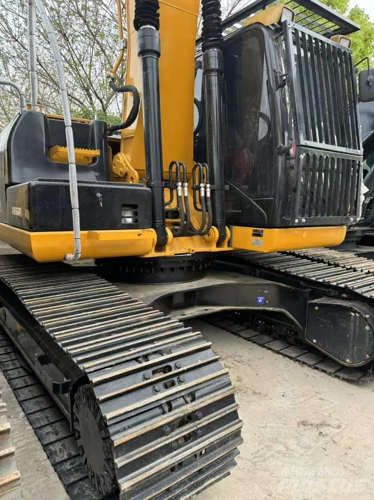 CAT 320 D Kāpurķēžu ekskavatori