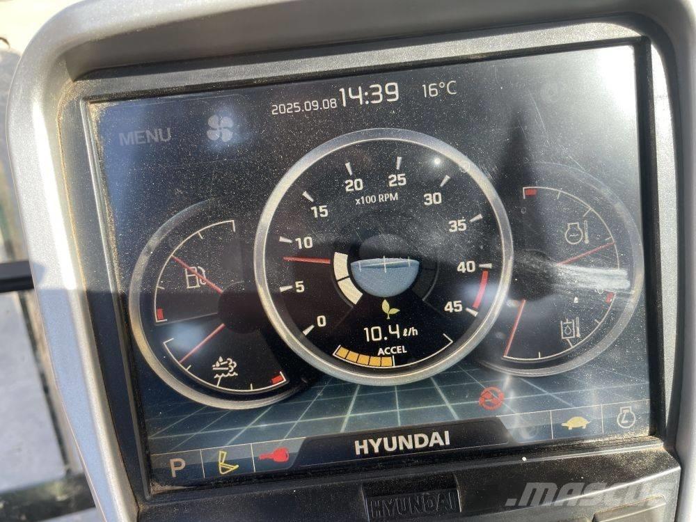 Hyundai HX 140 HW Kāpurķēžu ekskavatori