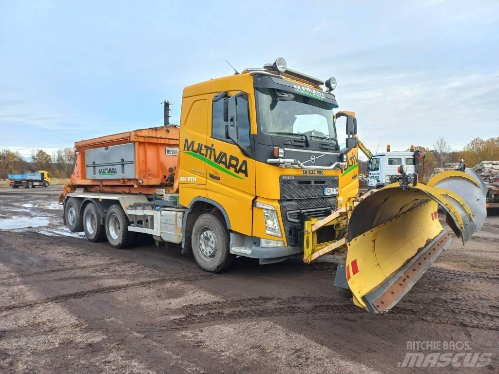 Volvo FH540 Treileri ar āķi