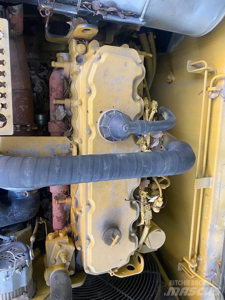CAT 325 CL Kāpurķēžu ekskavatori
