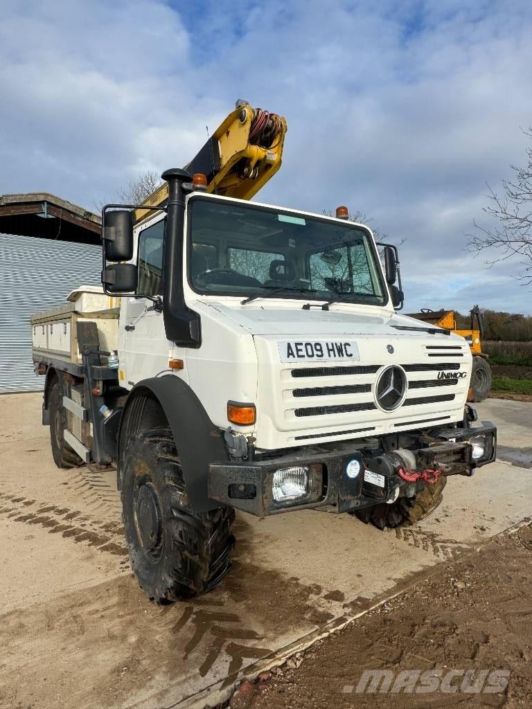 Mercedes-Benz unimog Pacēlāji uz automašīnas bāzes