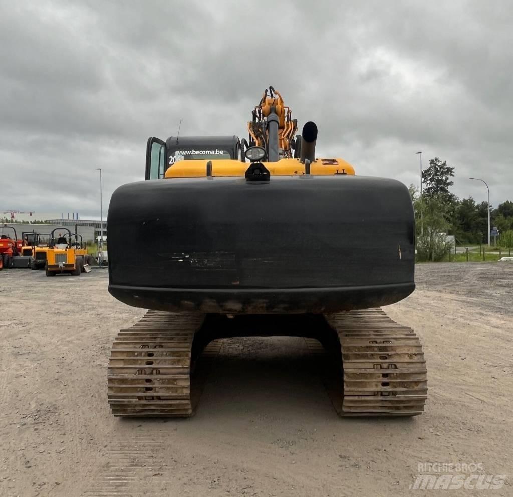 JCB JS 220 Kāpurķēžu ekskavatori