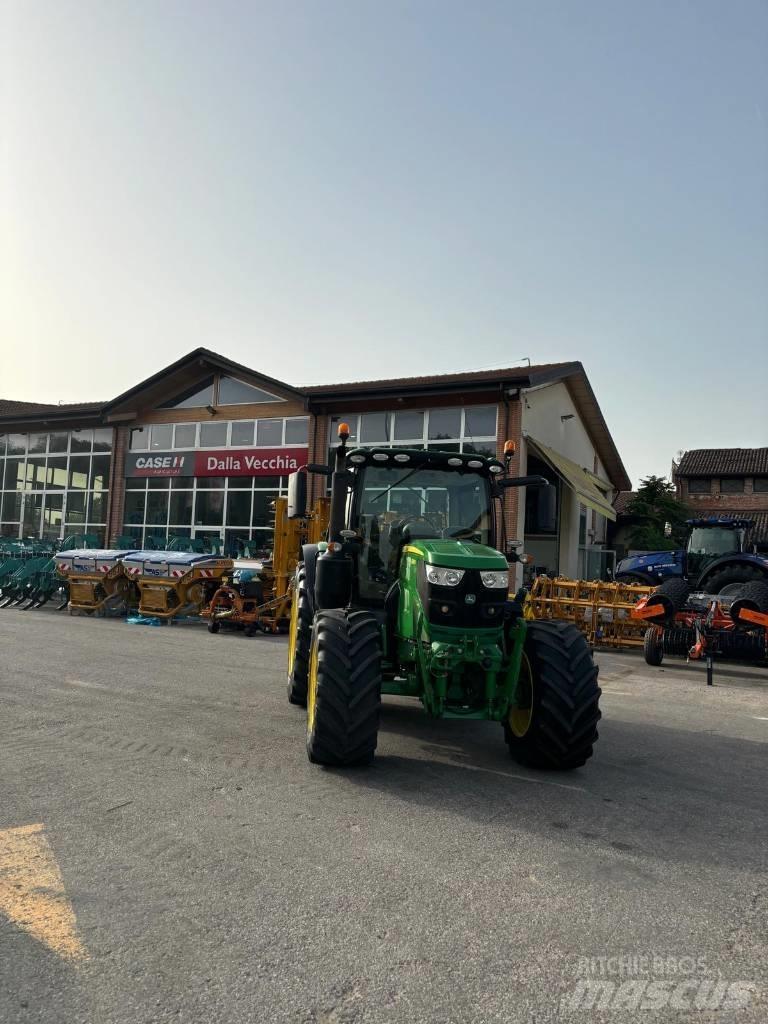 John Deere 6130 R Traktori