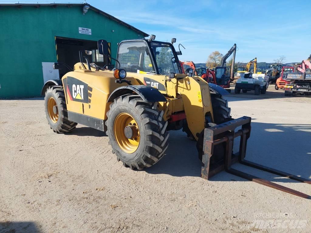 CAT TH 407 Teleskopiskie manipulatori