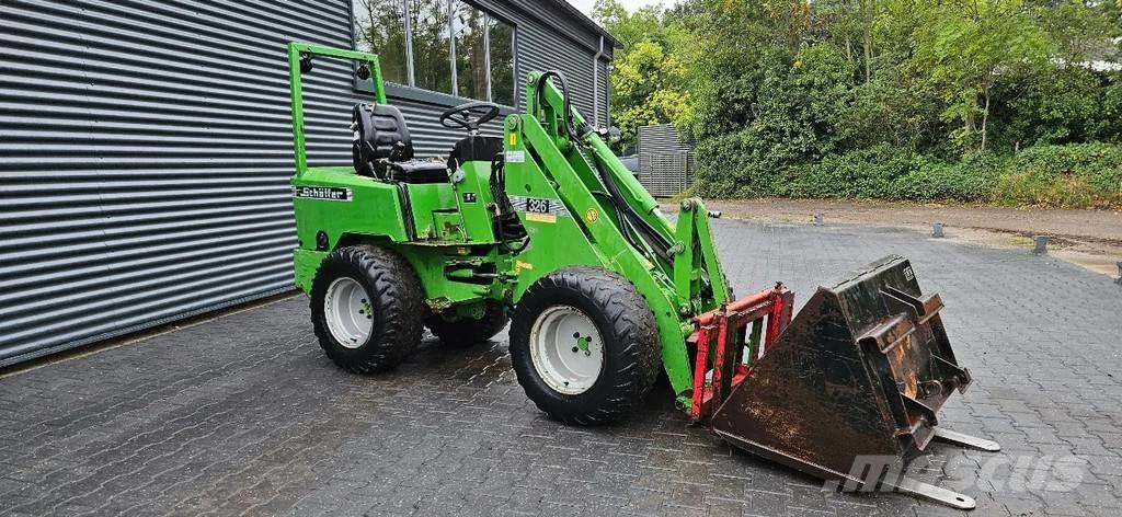 Schäffer 326 Mini iekrāvēji