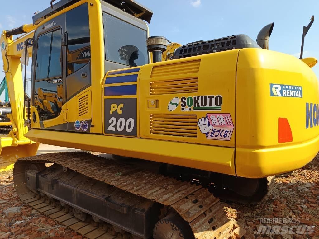 Komatsu PC200 Vidēja lieluma ekskavatori 7 t - 12 t