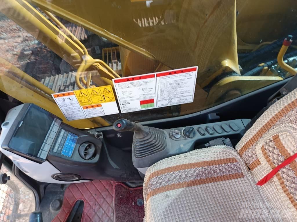 Komatsu PC200 Vidēja lieluma ekskavatori 7 t - 12 t