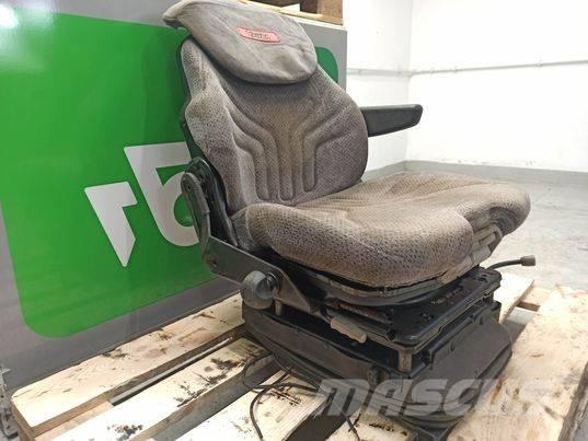 Valtra N 163 chair Kabīnes un interjers