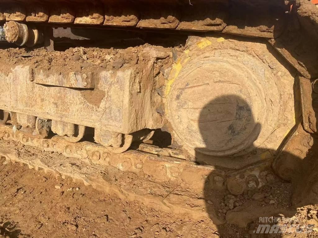 Doosan DX 300 LC Kāpurķēžu ekskavatori