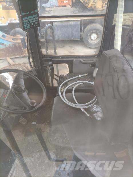 Komatsu WA470 Iekrāvēji uz riteņiem