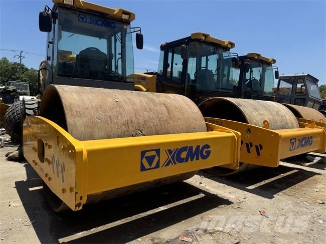 XCMG XS 223 J Vienvalča grunts veltņi