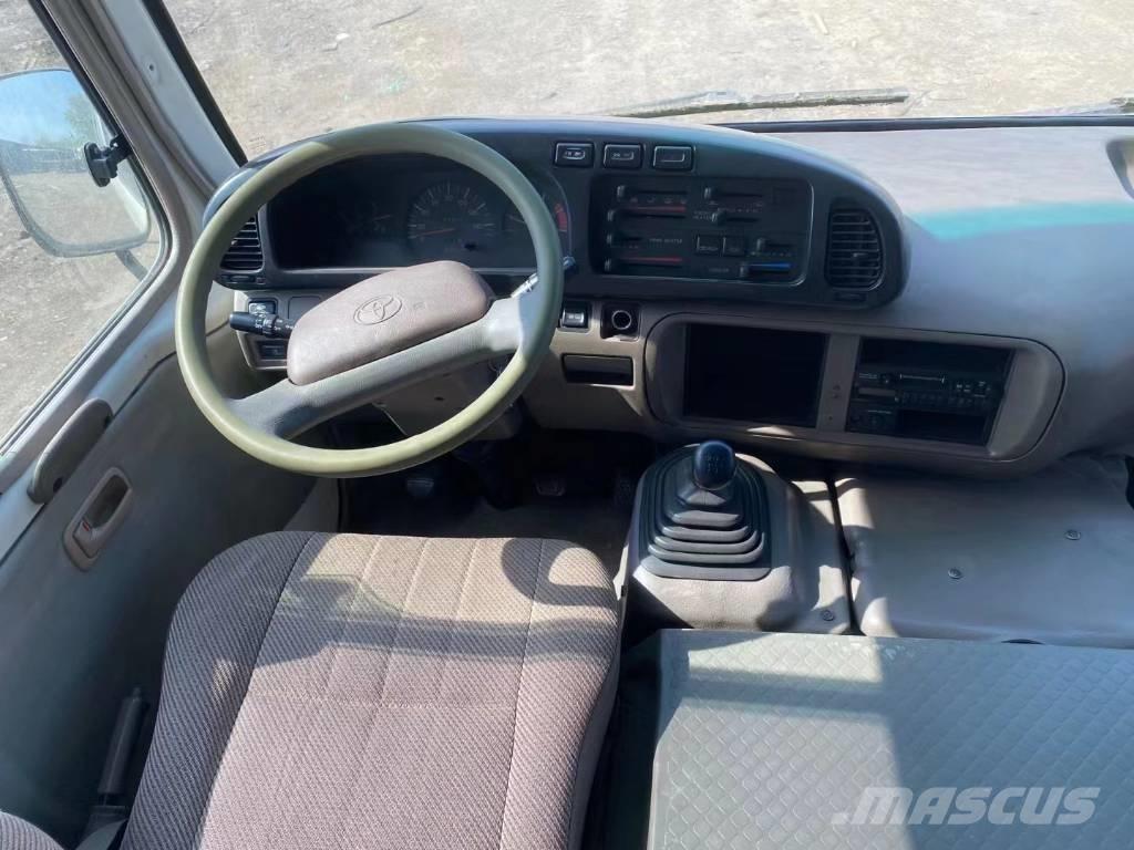 Toyota Coaster Bus Mikroautobusi
