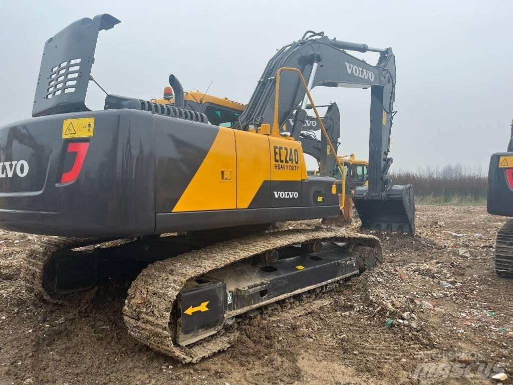 Volvo EC240BLC Kāpurķēžu ekskavatori