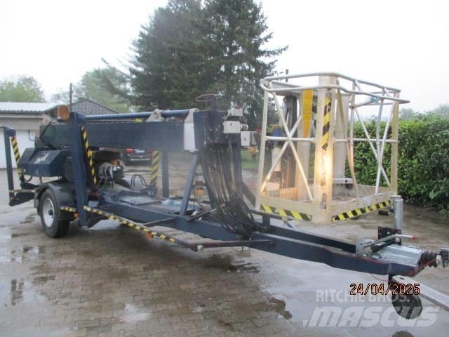 Denka-Lift DL 25 Teleskopiskie pacēlāji