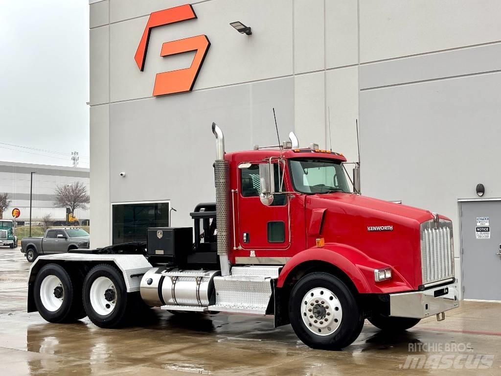 Kenworth T 800 Evakuators ar manipulatoru