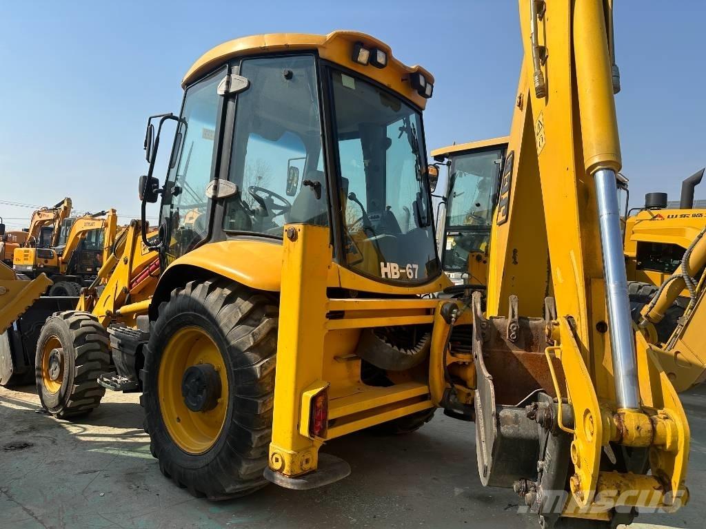 JCB 3 CX Ekskavatori-iekrāvēji