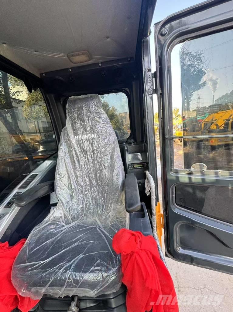 Hyundai 220lc-9s Kāpurķēžu ekskavatori