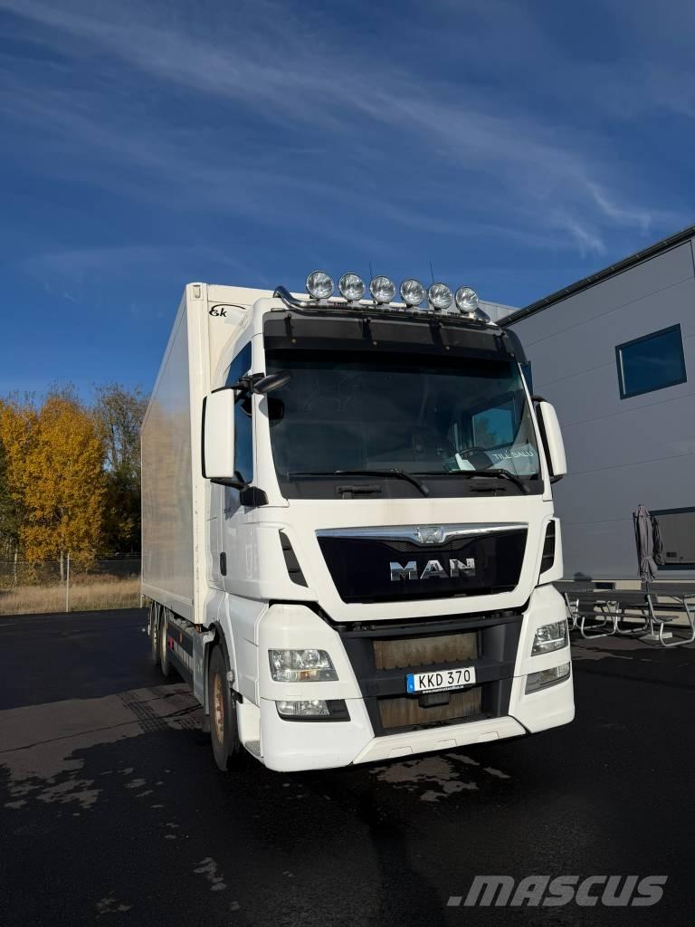 MAN TGX 26.480 6x2 Furgons