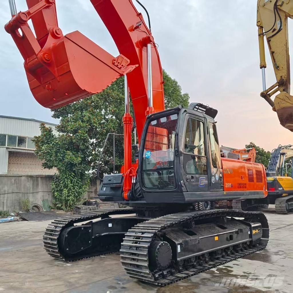 Hitachi ZX 350 Kāpurķēžu ekskavatori
