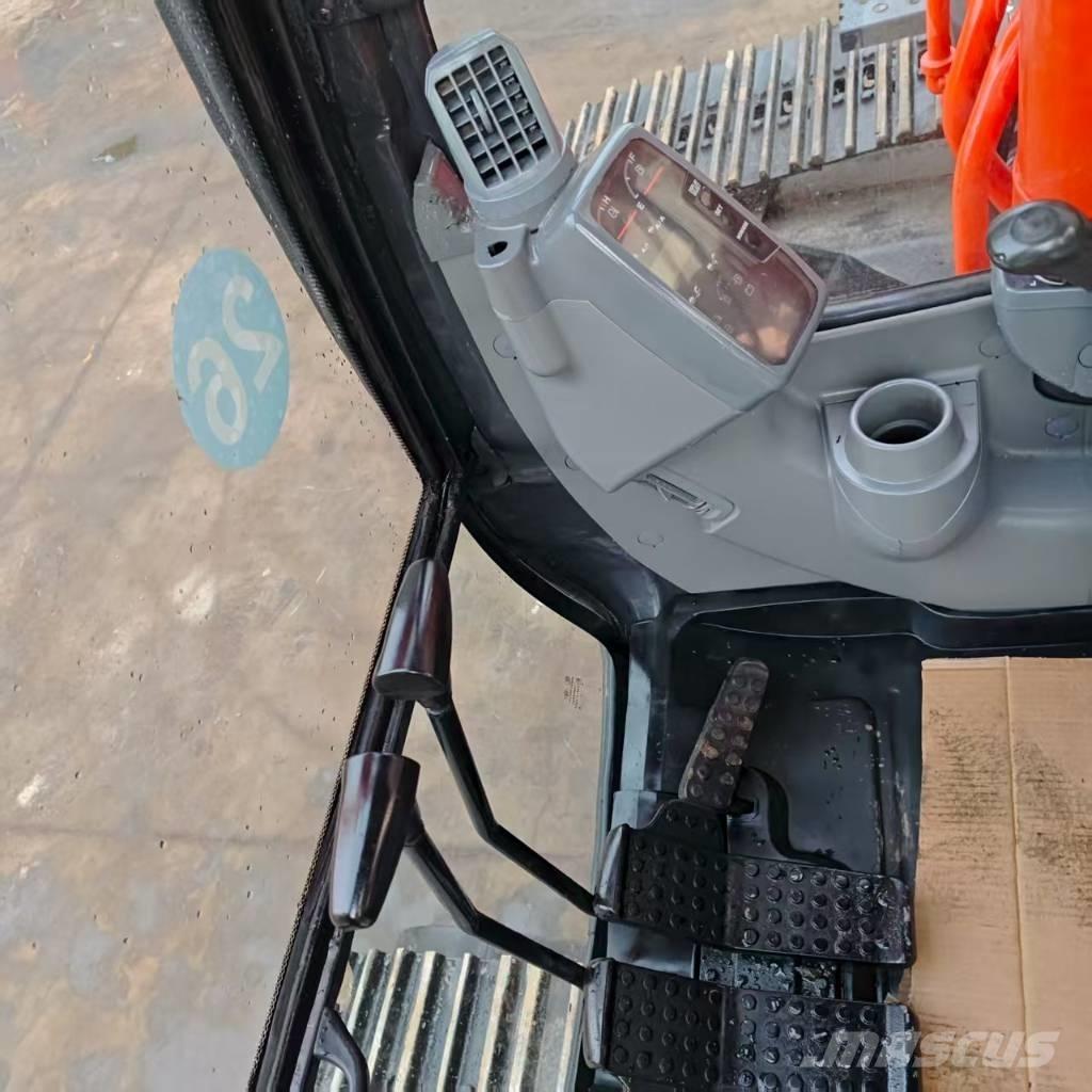 Hitachi ZX 350 Kāpurķēžu ekskavatori