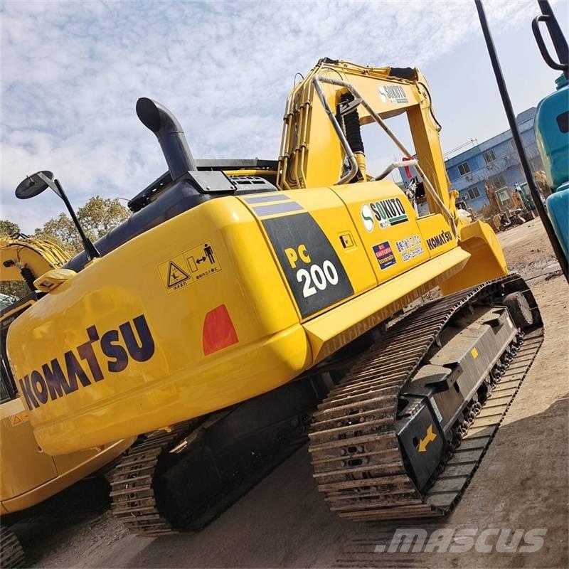 Komatsu PC 200 Kāpurķēžu ekskavatori