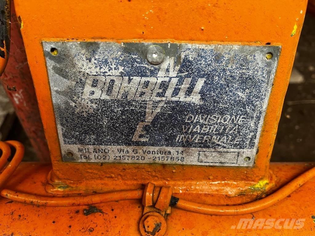  BOMBELLI LAMA 3 MT Sniega naži un tīrītāji