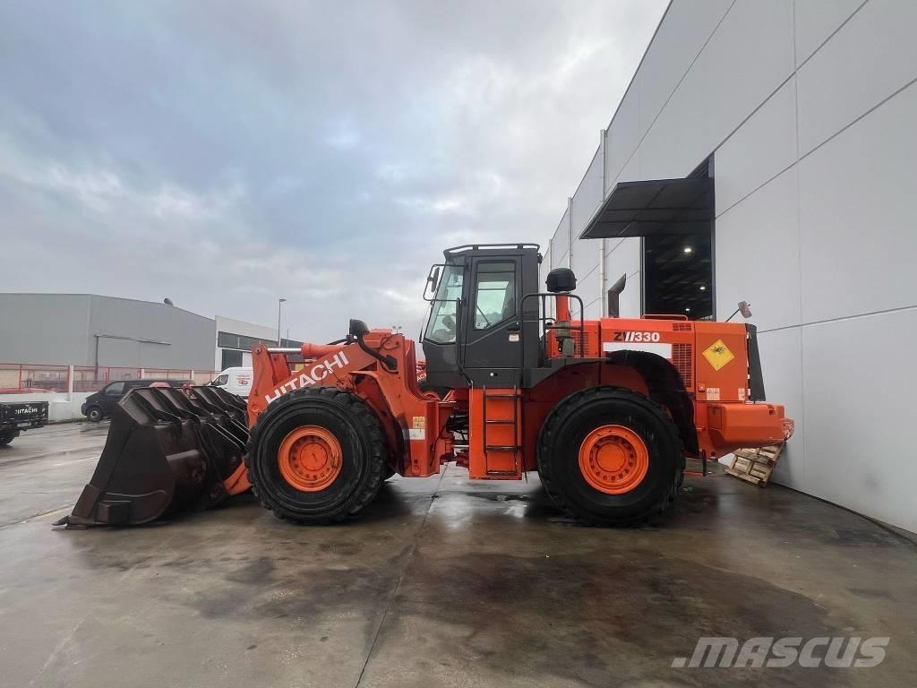 Hitachi ZW 330 Iekrāvēji uz riteņiem