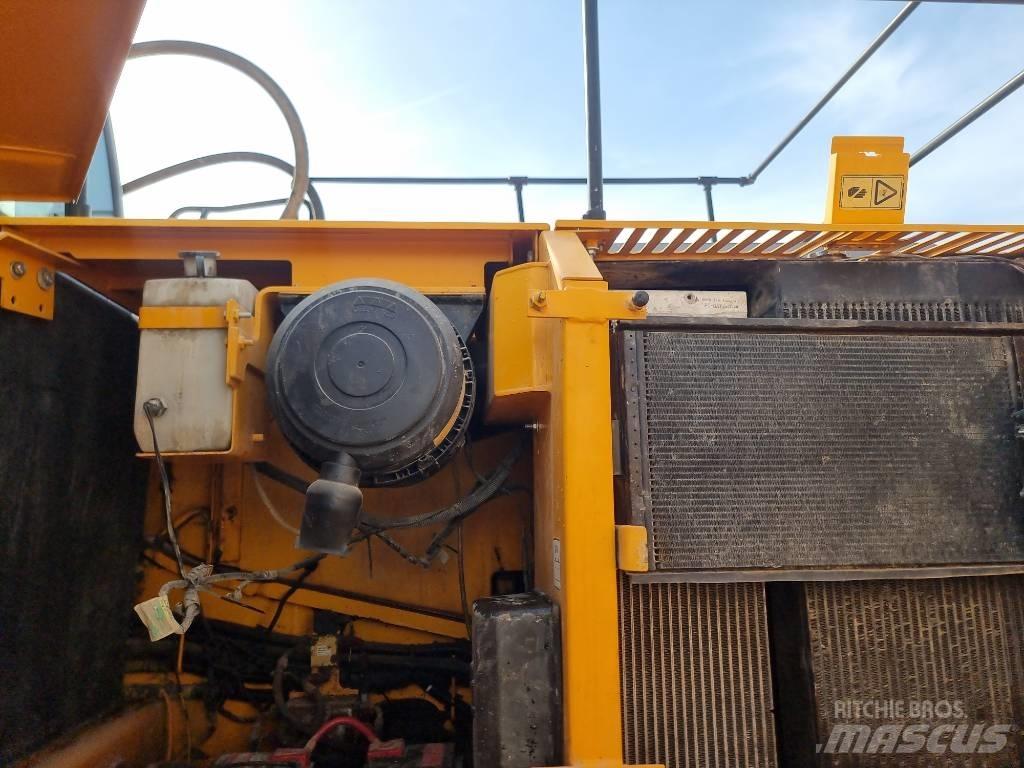 JCB JS 220 LC Kāpurķēžu ekskavatori