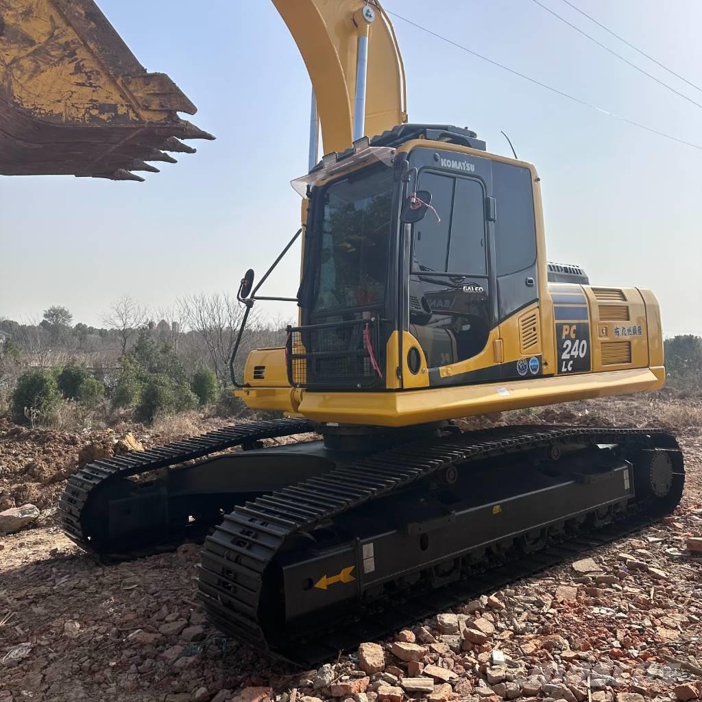 Komatsu PC 240 Kāpurķēžu ekskavatori
