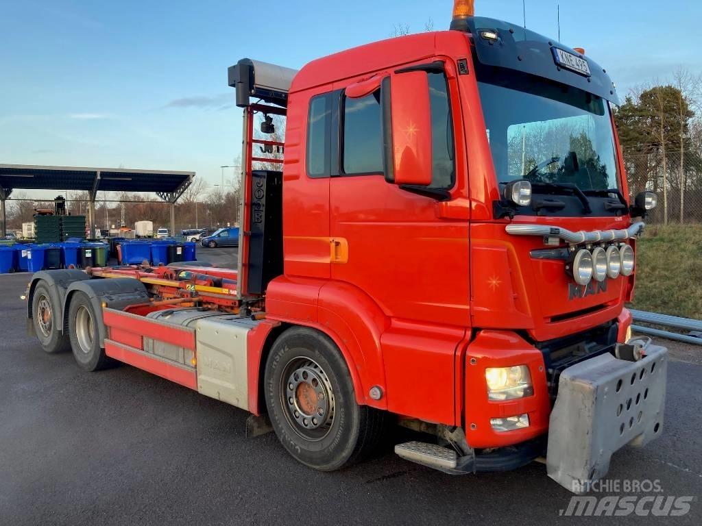 MAN TGS 26.460 LL Treileri ar āķi