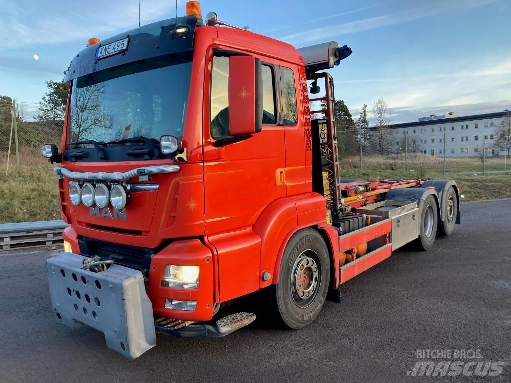 MAN TGS 26.460 LL Treileri ar āķi