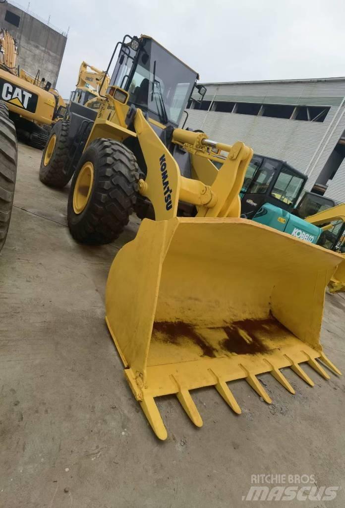 Komatsu WA 320-5 Iekrāvēji uz riteņiem