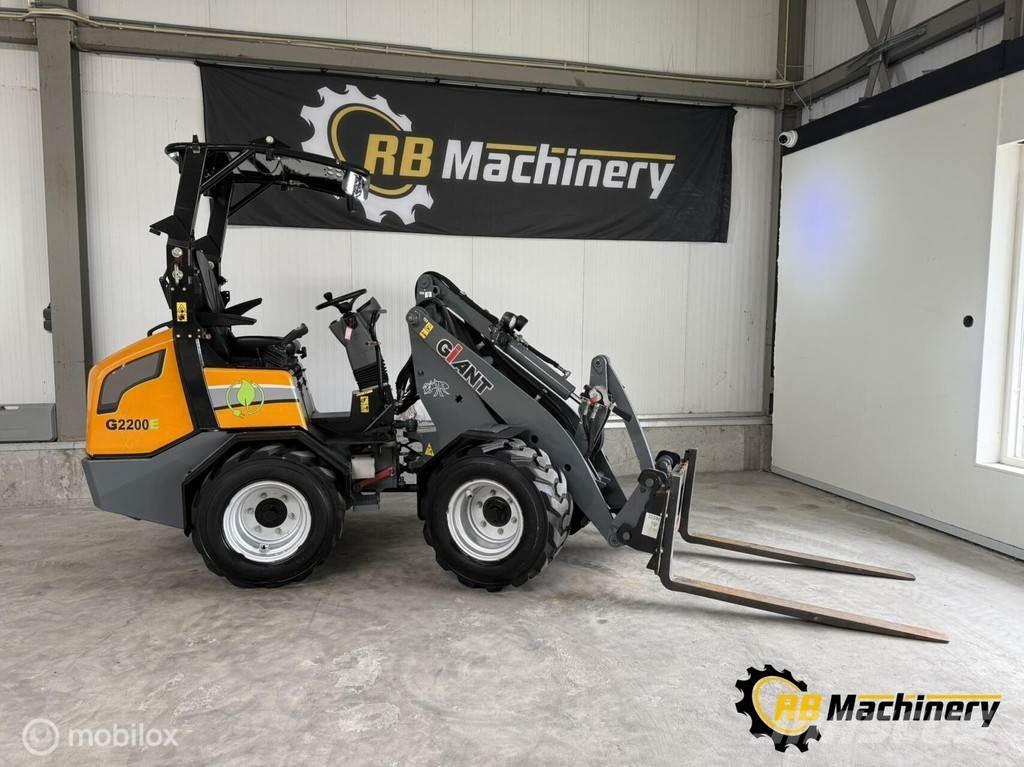 GiANT G2200E Iekrāvēji uz riteņiem
