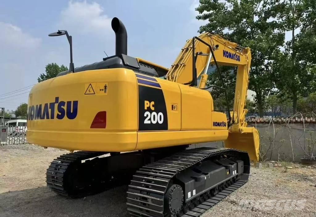 Komatsu PC 200-8 Kāpurķēžu ekskavatori
