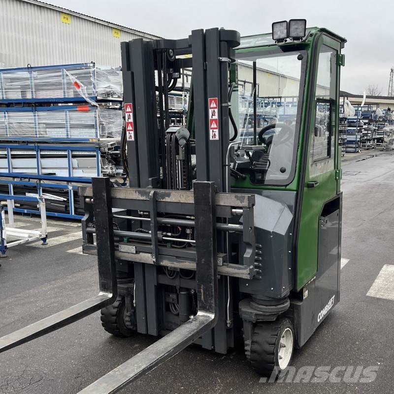 Combilift CBE 2500 Četru virzienu krāvēji