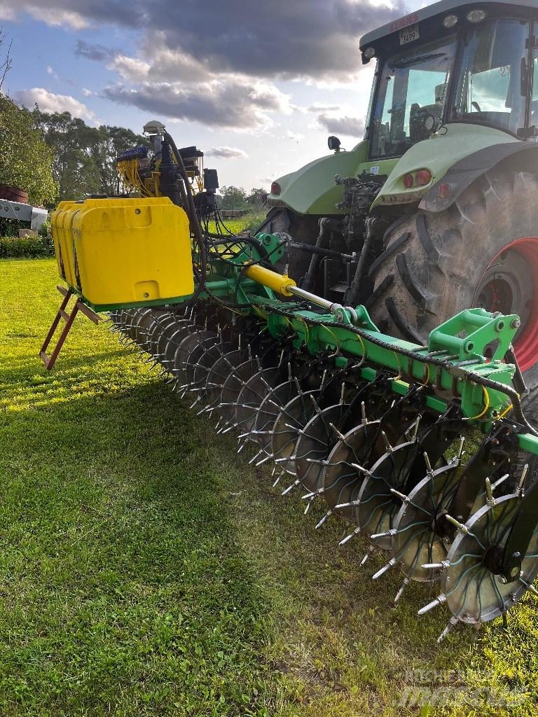  VELES-AGRO Vulkan Minerālmēslu izkliedētāji
