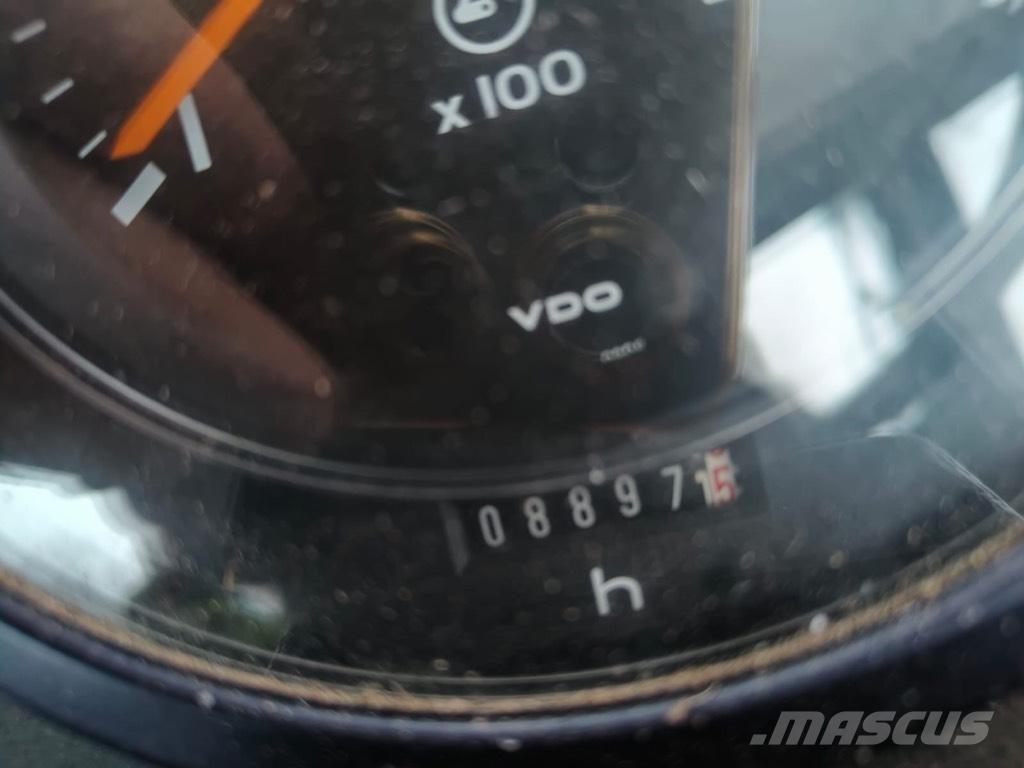 Valmet 805 GLOZ Traktori