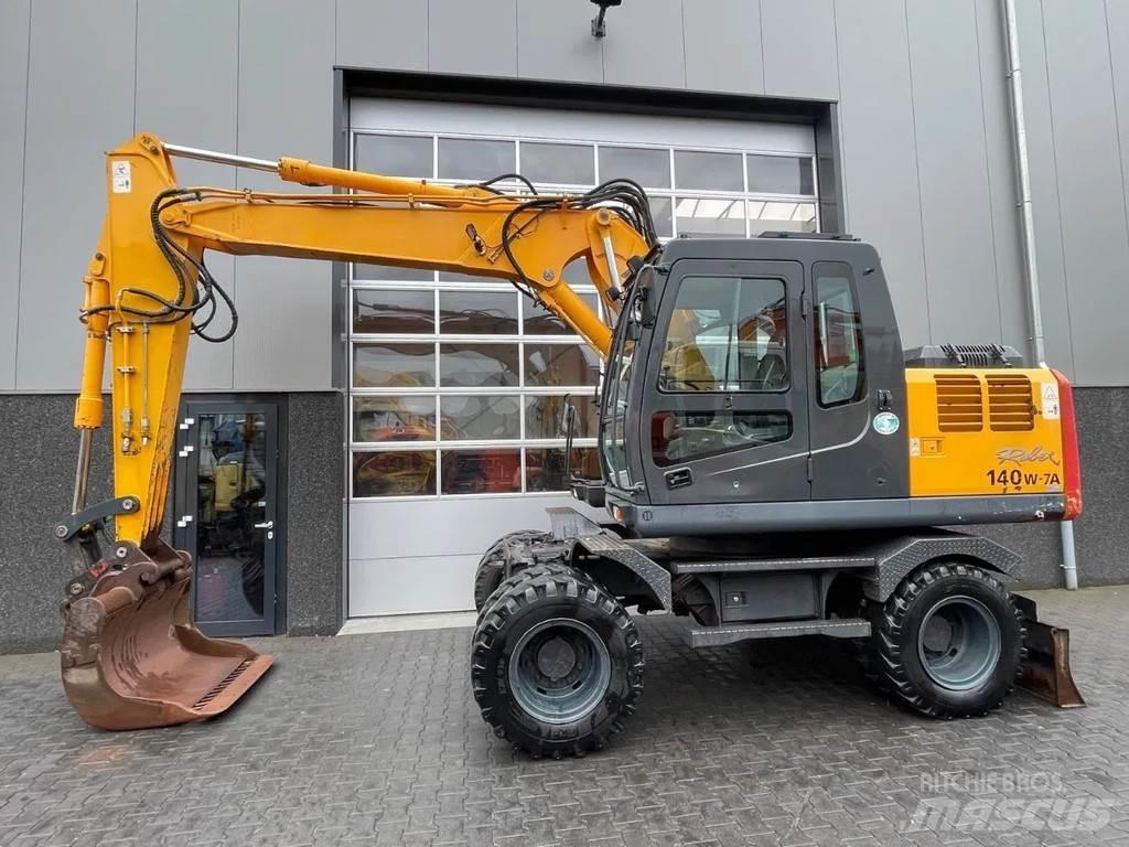 Hyundai R140W-7A Ekskavatori uz riteņiem