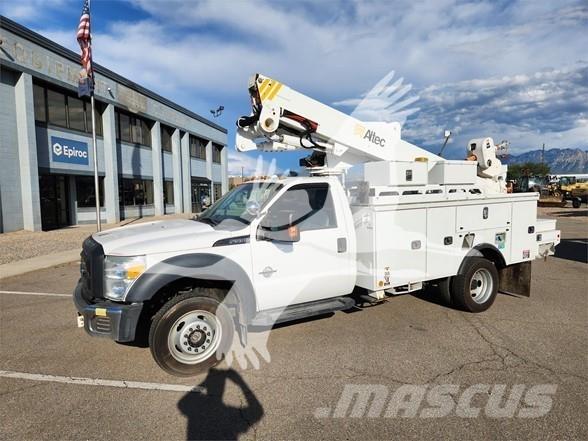Altec AT40M Pacēlāji uz automašīnas bāzes