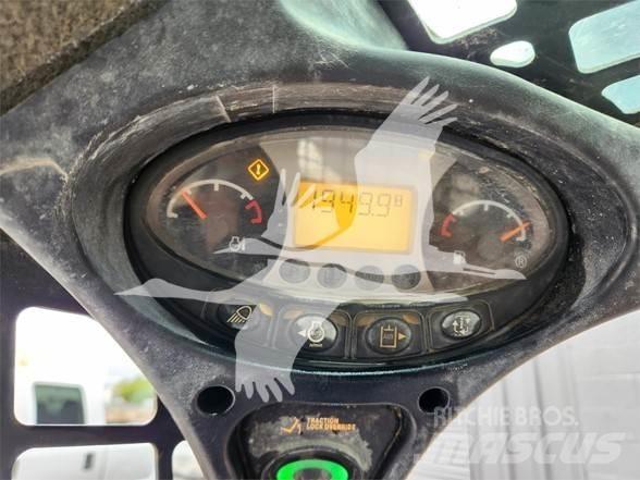 Bobcat T590 Lietoti riteņu kompaktiekrāvēji