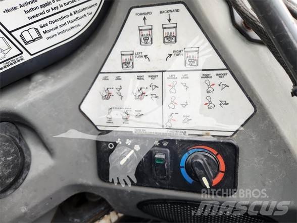 Bobcat T590 Lietoti riteņu kompaktiekrāvēji