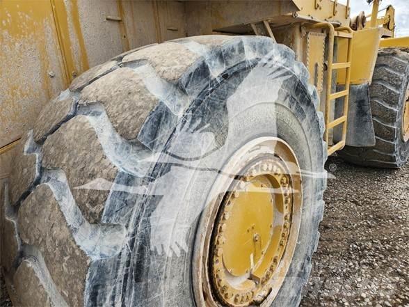CAT 988H Iekrāvēji uz riteņiem