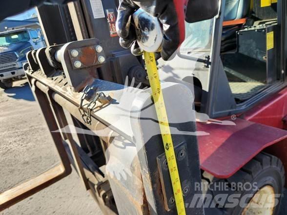 Clark C75L Tehnika ar dīzeļa dzinēju