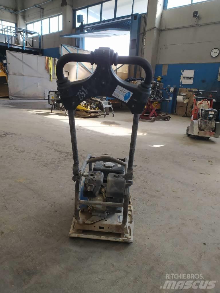 Weber CF2 Augsnes blīvētāji