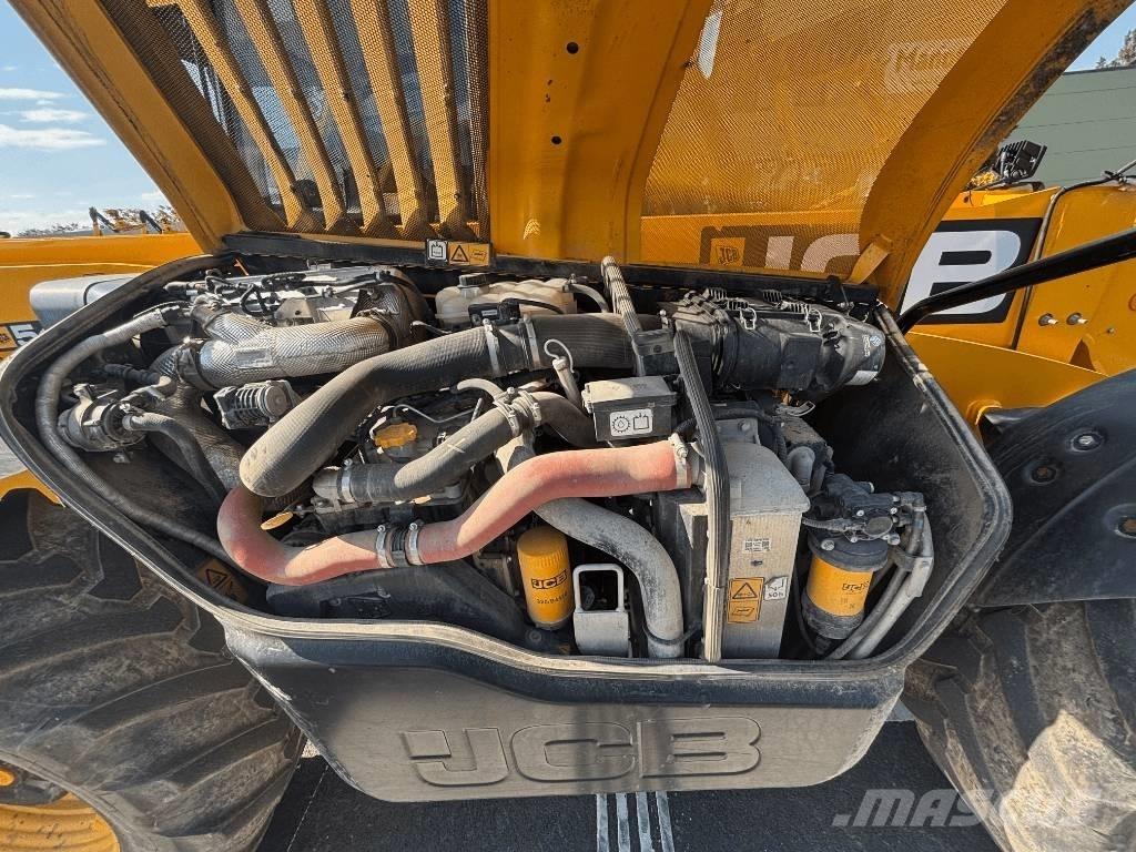 JCB 542-70 Lauksaimniecības pacēlāji
