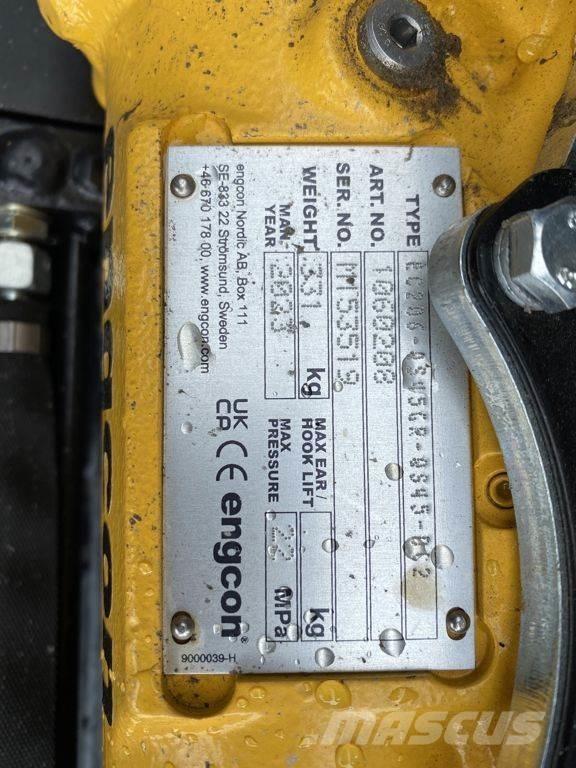Yanmar B75W Ekskavatori uz riteņiem