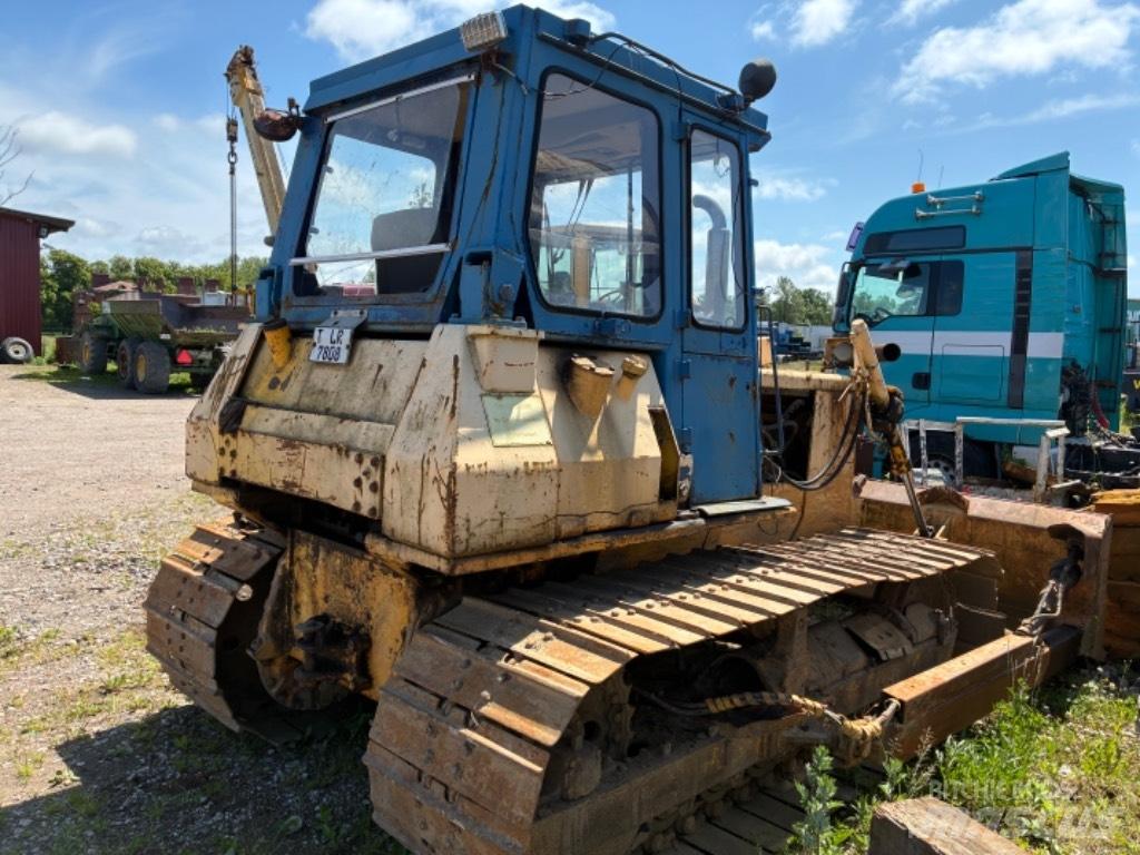 Komatsu D 41 P-3 Kāpurķēžu buldozeri