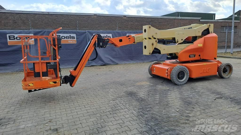 JLG E400AJPN Strēles pacēlāji