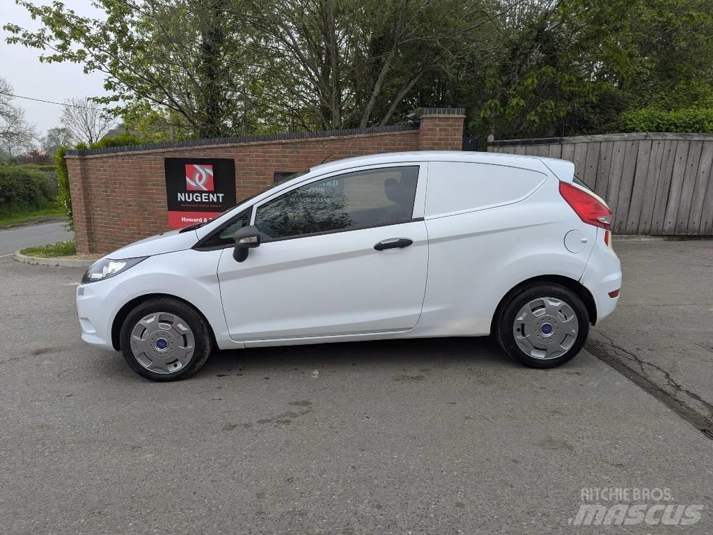 Ford Fiesta Van Preču pārvadāšanas furgoni
