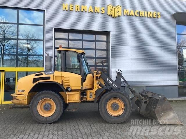 Volvo L 45 F Iekrāvēji uz riteņiem